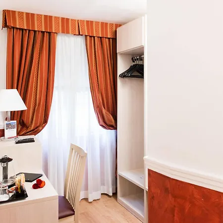 Domus Capilupi Couette-café 2*