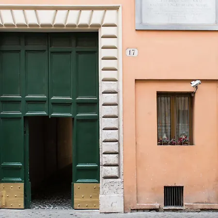 Couette-café Domus Capilupi Rome